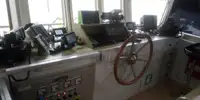 Tàu kéo để bán