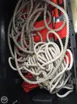 Tàu chở thủy thủ đoàn để bán