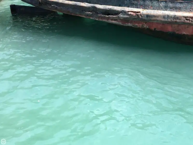 Tàu kéo để bán