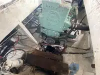 Tàu kéo lưới để bán