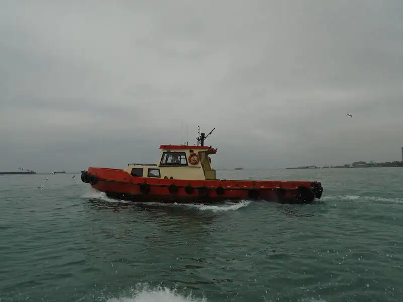 Thuyền kéo rao bán