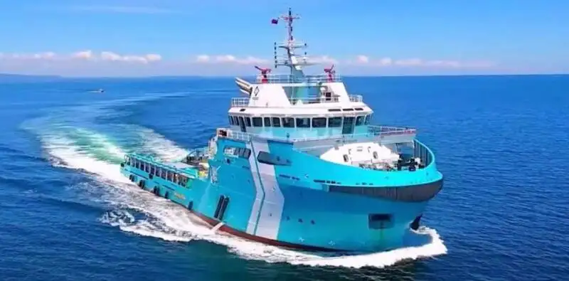 Thuyền kéo rao bán