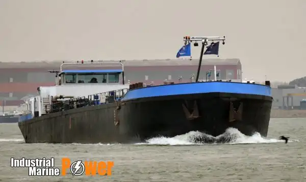 Tàu chở dầu, tàu chở hóa chất rao bán