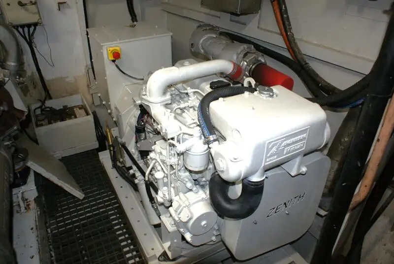 Catamaran rao bán