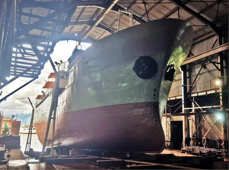 Tàu đường dài rao bán