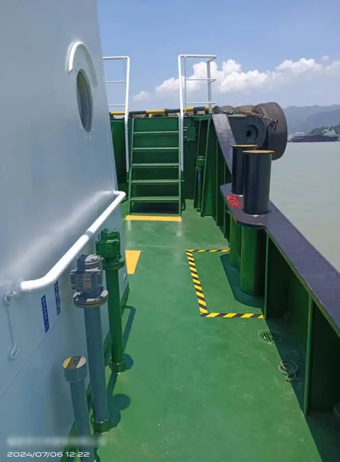 Thuyền kéo rao bán