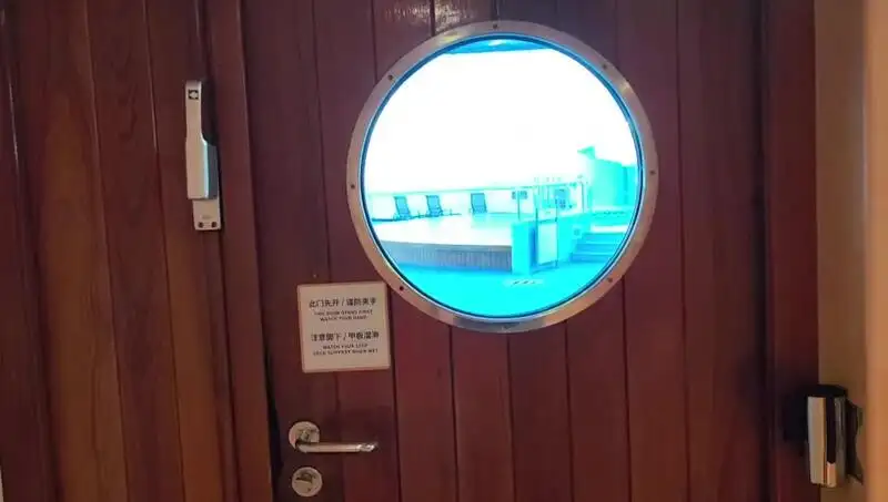 Tàu thuyền rao bán