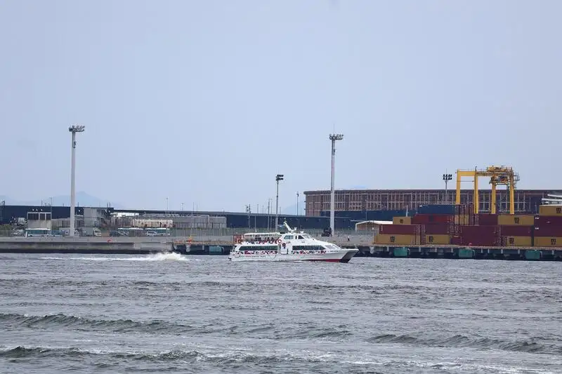 Tàu thuyền rao bán