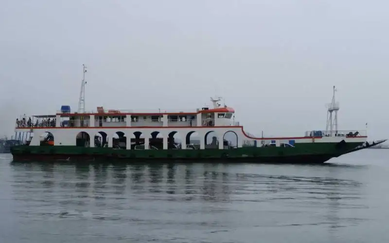 Tàu RORO rao bán