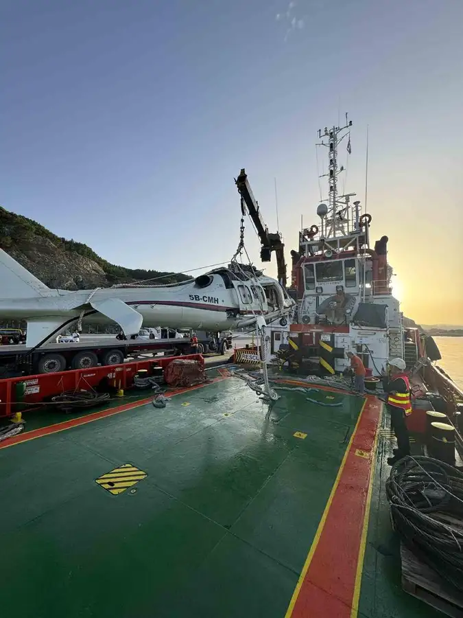 Thuyền kéo rao bán