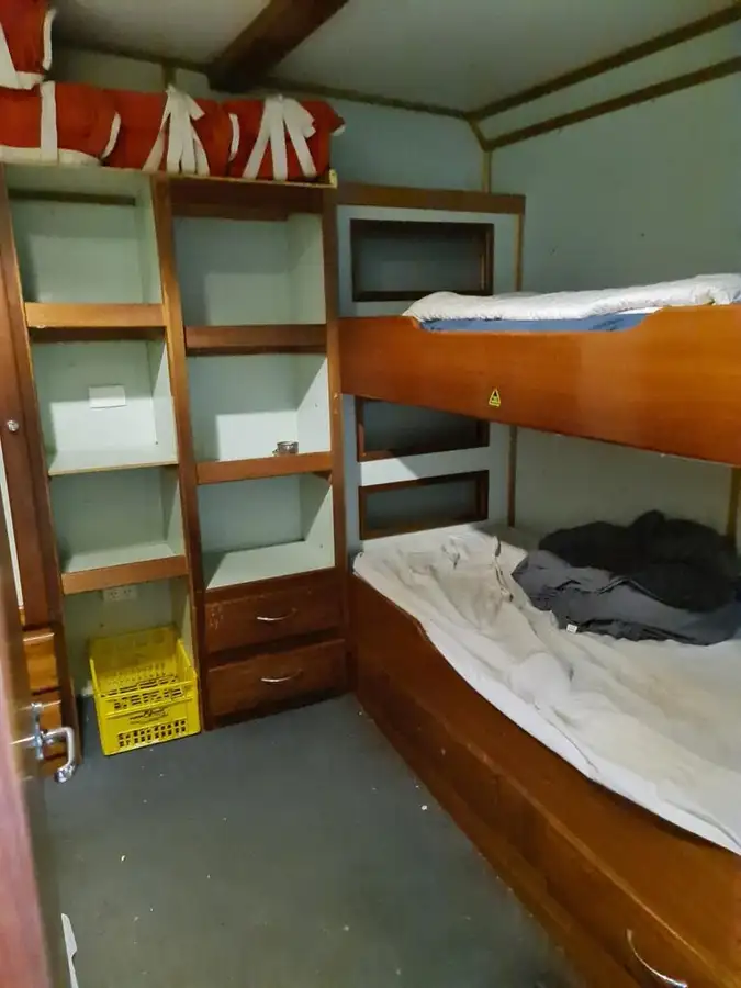 Tàu đường dài rao bán