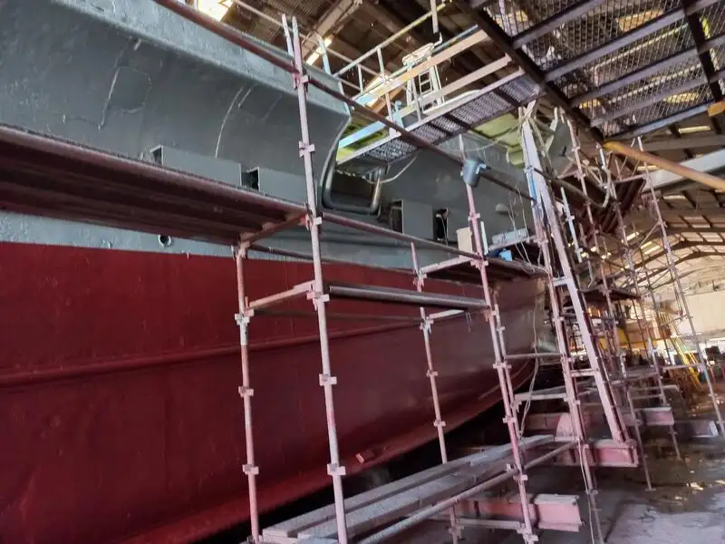 Tàu đường dài rao bán