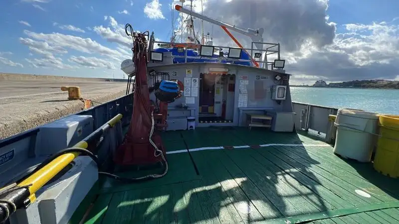 Tàu thuyền rao bán