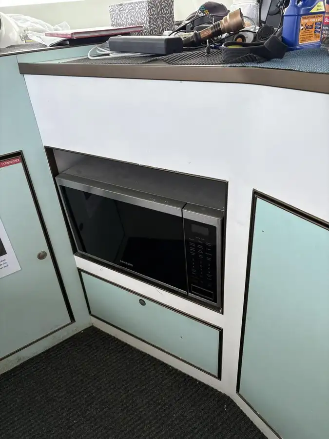 Tàu chế biến cá rao bán