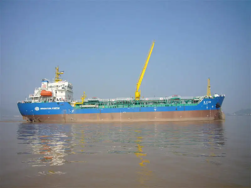 Tàu chở dầu, tàu chở hóa chất rao bán
