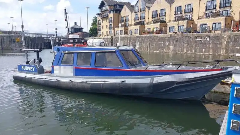 Tàu khảo sát rao bán