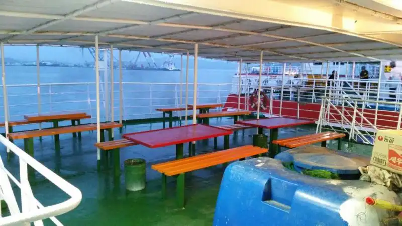 Tàu RORO rao bán