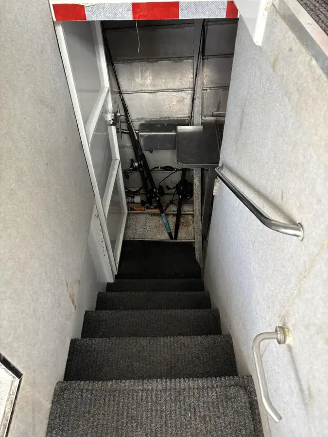 Tàu chế biến cá rao bán