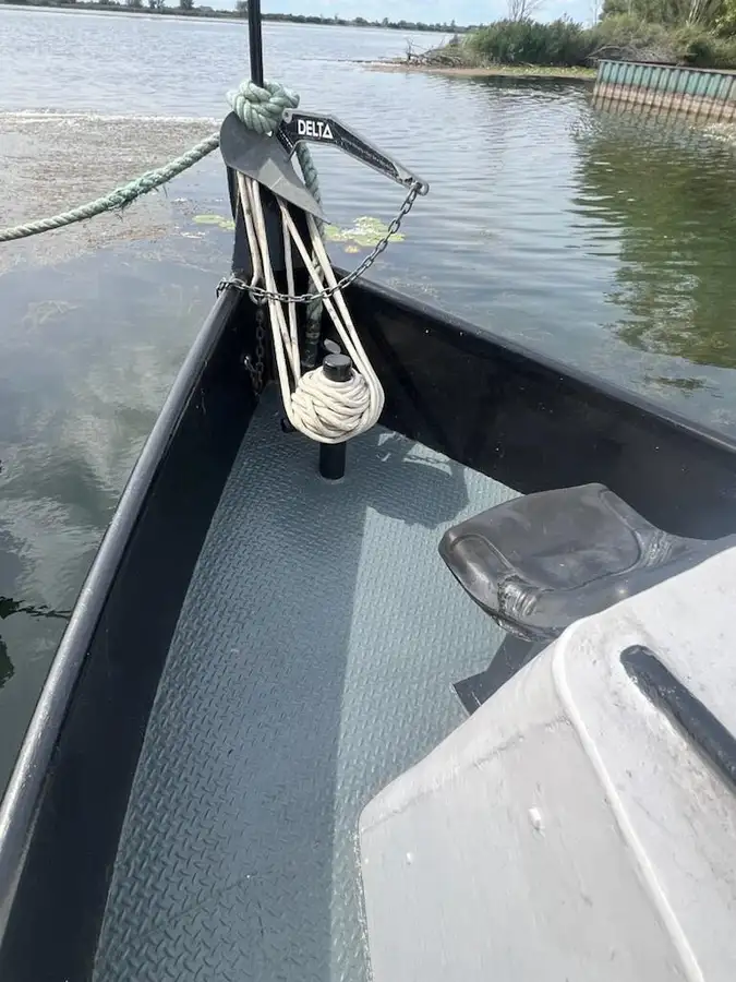 Thuyền kéo rao bán