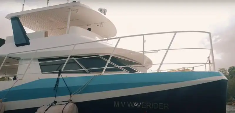 Tàu thuyền rao bán