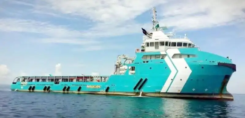 Thuyền kéo rao bán