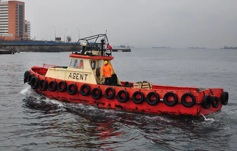 Thuyền kéo rao bán