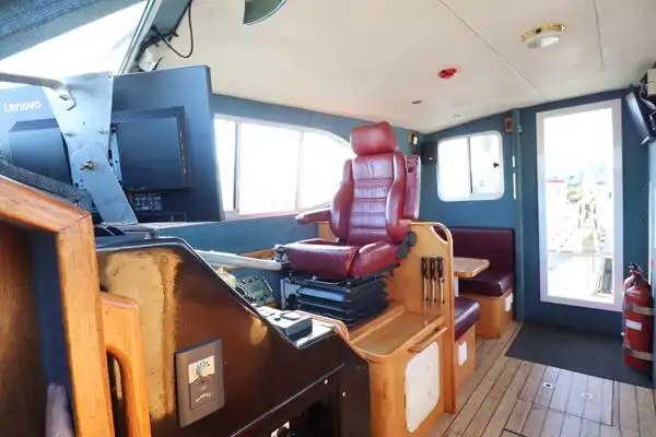 Thuyền tuần tra rao bán