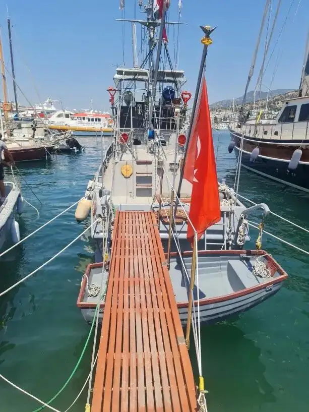 Thuyền cứu hỏa rao bán