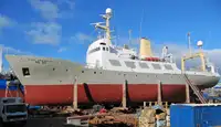 Tàu nghiên cứu rao bán
