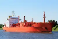 Tàu sân bay LNG rao bán