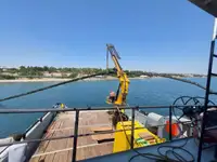 Thuyền lao động rao bán