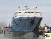 Tàu cung cấp rao bán