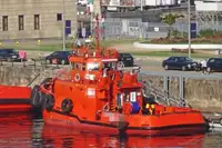 Thuyền kéo rao bán