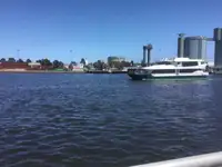 Tàu thuyền rao bán