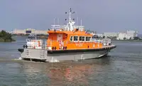 Thuyền hoa tiêu rao bán