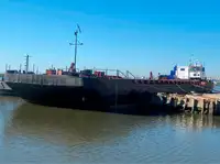 Thuyền kéo rao bán