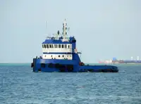 Thuyền kéo rao bán