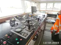 Thuyền lao động rao bán