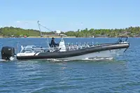 Thuyền bơm hơi cứng rao bán