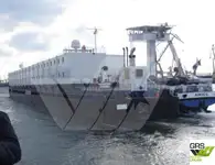 Tàu container rao bán