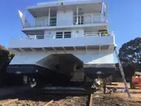 Tàu thuyền rao bán