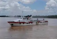 Tàu container rao bán