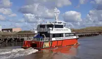 Tàu container rao bán