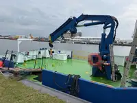 Tàu cung cấp rao bán