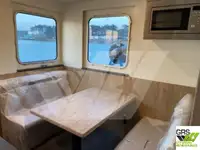 Thuyền lao động rao bán