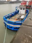 Thuyền kéo rao bán