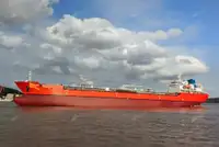 Tàu chở dầu rao bán