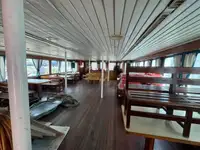 Tàu phà rao bán