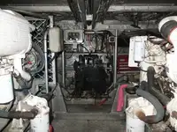 Thuyền hoa tiêu rao bán