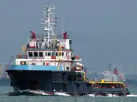 Thuyền kéo rao bán